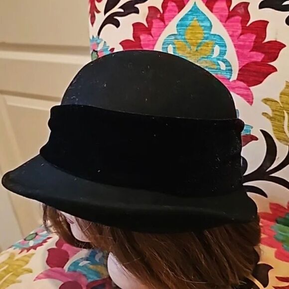 WOOL CLOCHE WITH SATIN RIBBON main image 4